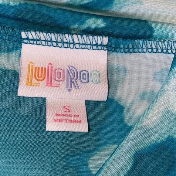 LulaRoe skirt! EUC! Size small! Flowy! Nice! Great for any occasion! - Picture 3 of 3